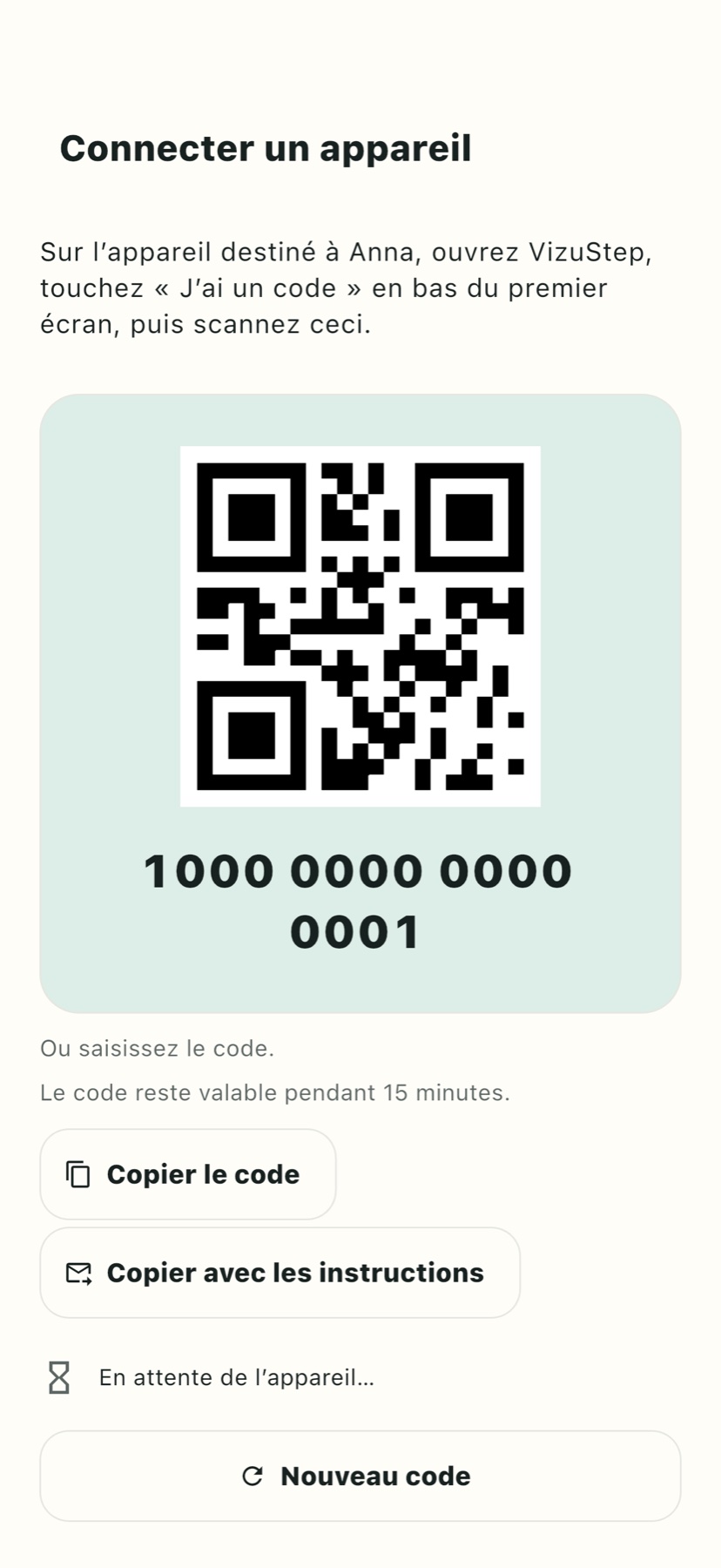 Une personne prépare le plan tandis qu’une autre suit les cartes sur son téléphone ou sa tablette.